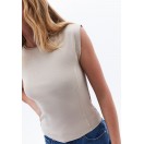 Bej Pamuklu Bot Yaka Tişört